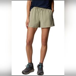 Womens Columbia Omni Shade BlueVista Hill Safari Green Shorts 5 In. Medium Large